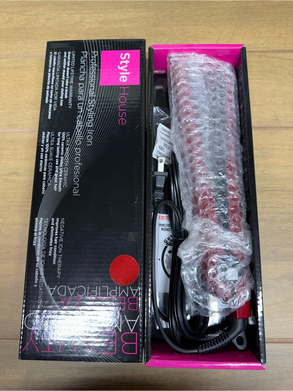 Style House Professional Styling Iron 1.25” Ceramic Red NIB